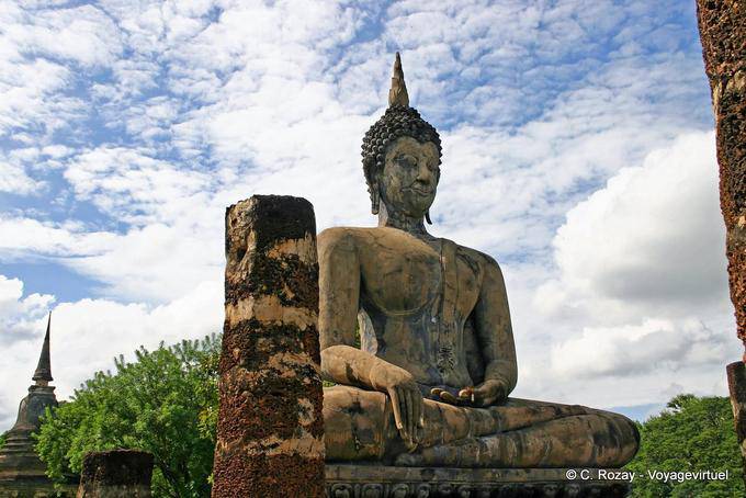Le grand viharn, Sukhothai, Wat Mahathat - Thaïlande
