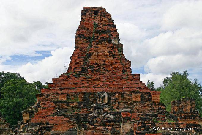 Stupa en désagrégation, Sukhothai, Wat Phra Pai Luang - Thaïlande