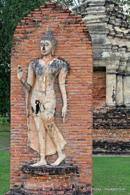 Sukhothai, Wat Trapang Ngoen, Abhaya-Mudrâ - Thaïlande