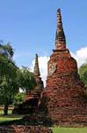 Petits chedis abimés, Wat Phra Sri Samphet, Ayutthaya, Thaïlande.