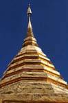 Haut du chedi, Wat Doi Suthep, Chiang Mai, Thaïlande.