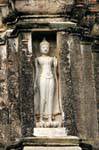 Bouddha en niche, Sukhothai, Wat Mahathat, Thaïlande.