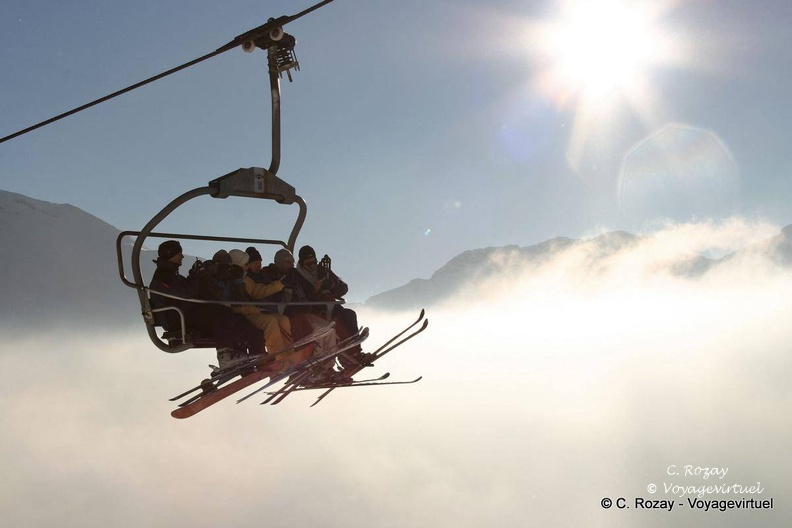 Balade dans et au-dessus des nuages, Avoriaz. Avoriaz