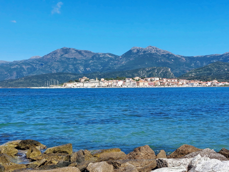 Saint Florent La ville vue de la Plage de la Roya 017