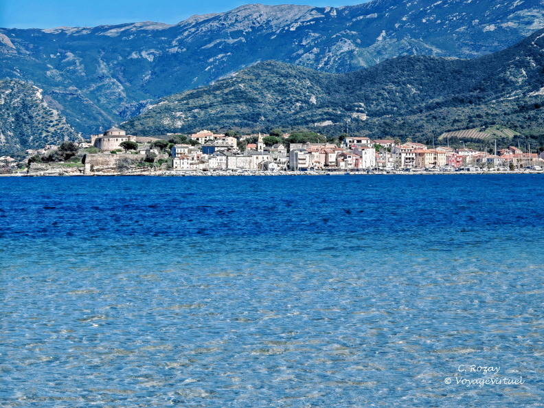 Saint Florent La ville vue de la Plage de la Roya 019