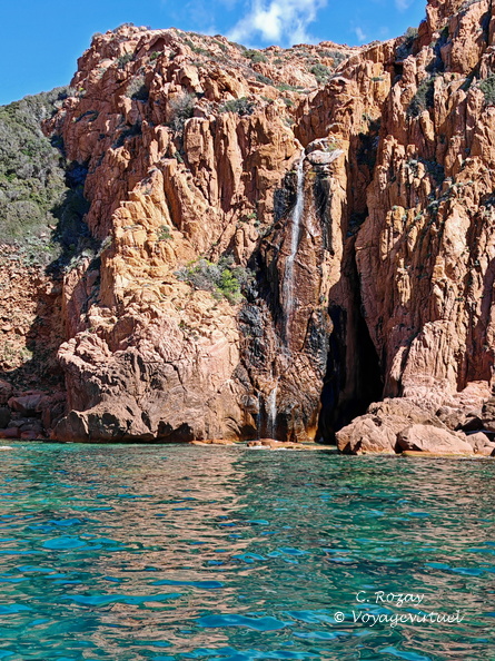 Calanques Piana Porto, Calanques De Piana Cascade Sur Roche 332