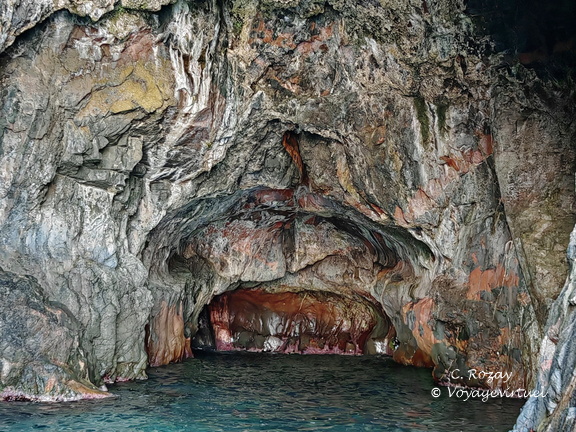 Calanques de Piana Grotte des Amoureux 316