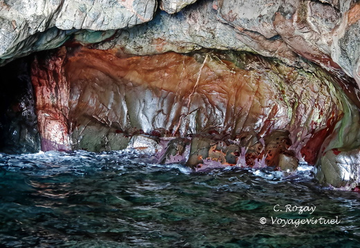 Calanques de Piana Grotte des Amoureux 320