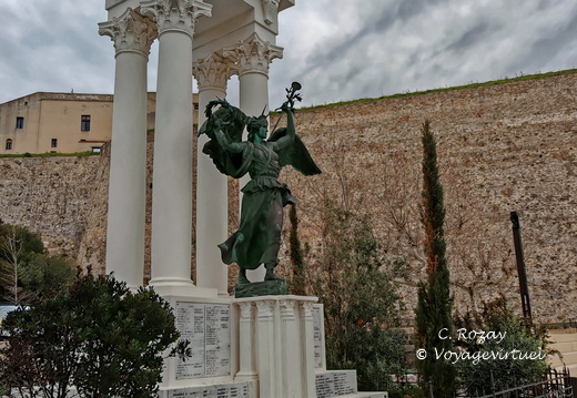 Calvi Monument aux Morts 229