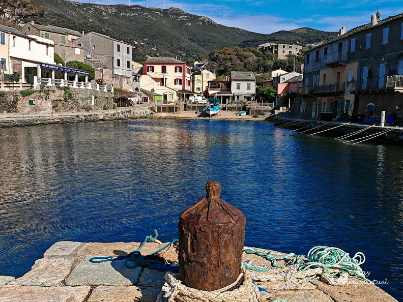 Centuri Bite d amarrage sur le port 124