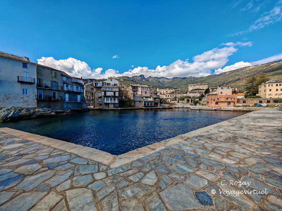 Erbalunga Le port depuis la jetee 089