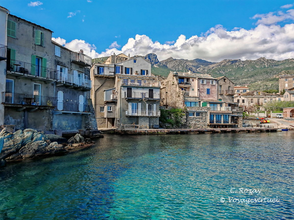 Erbalunga Maisons sur le port 091