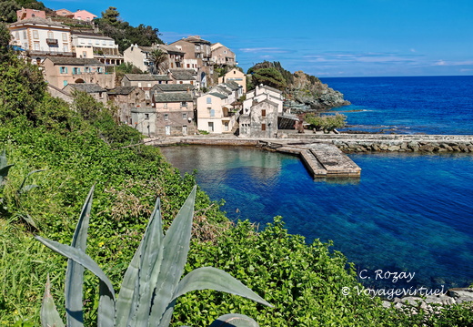Porticciolo Village sur le port 097