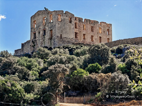 Sur la D81b Chateau du Prince Pierre Bonaparte 170