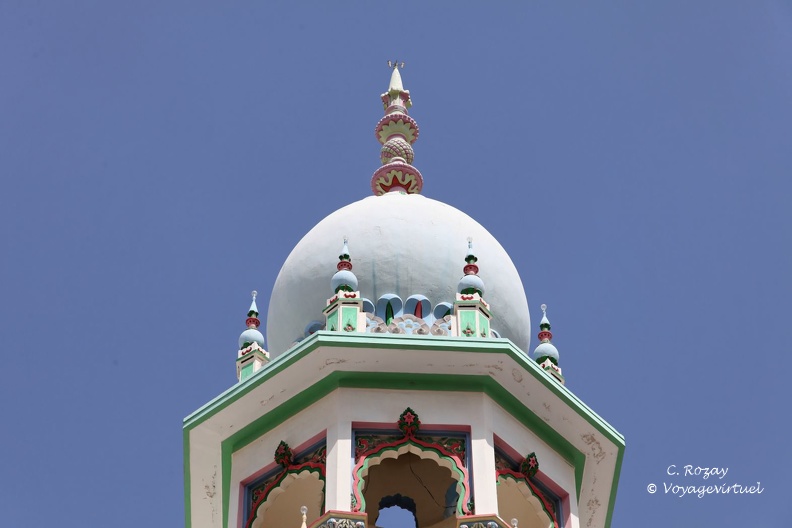 Le haut du minaret de Muttrah Central Mosque Oman مسقط