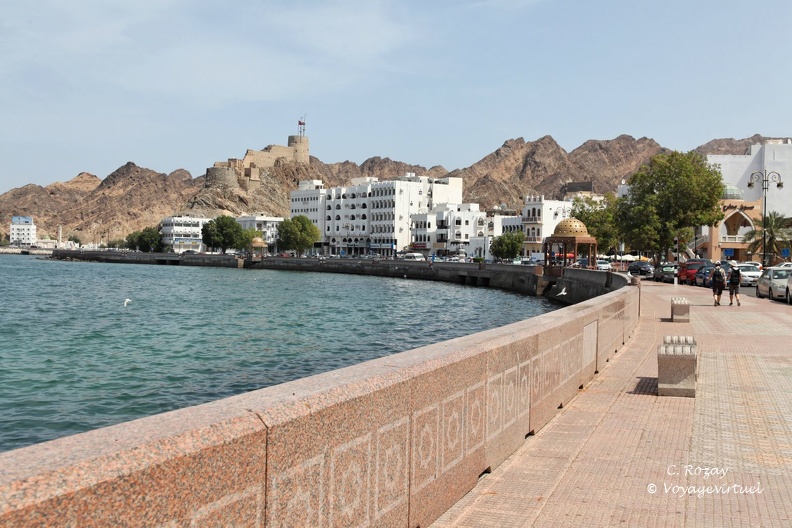 Sur le front de mer à Mutrah Oman مسقط