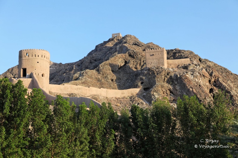 Les remparts entourant le vieux Muscat Oman مسقط