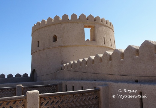 Oman 2018 11 15 12 36 quriyat fort