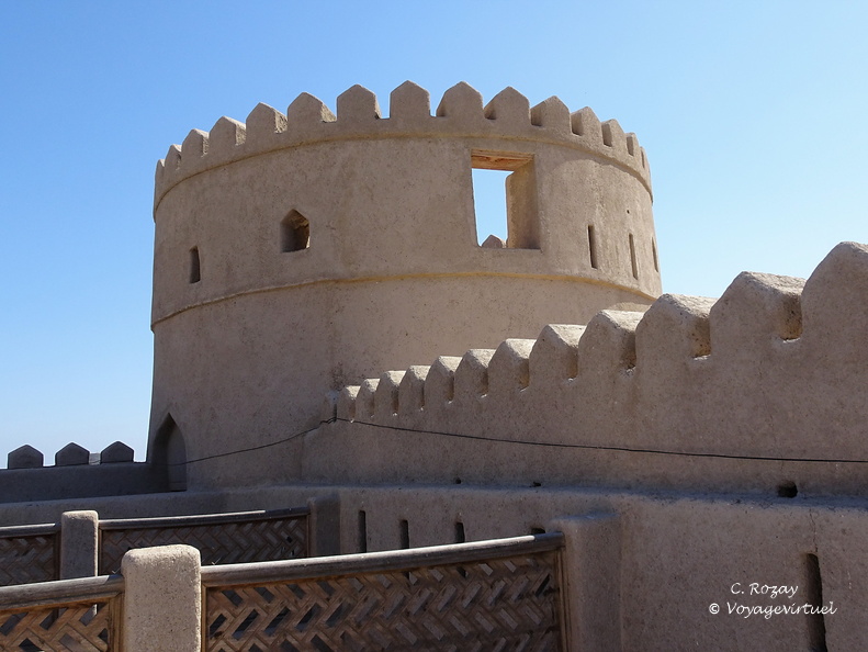 Oman 2018 11 15 12 36 quriyat fort