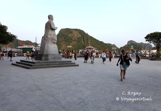 baie de Halong Vietnam 13 11 17 38