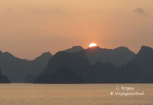 baie de Halong Vietnam 13 11 17 64