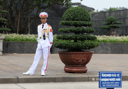 Hanoi mausolee Ho Chi Minh VNM 6 11 17 11
