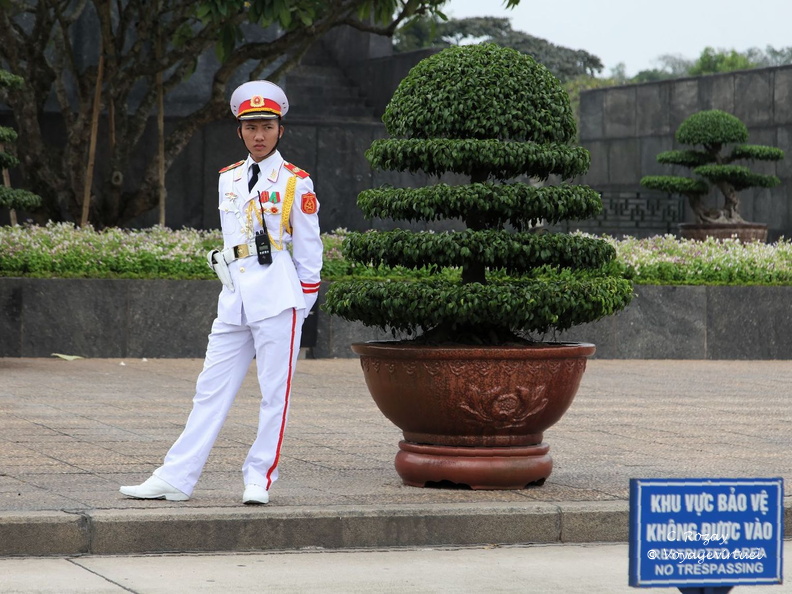 Hanoi mausolee Ho Chi Minh VNM 6 11 17 11