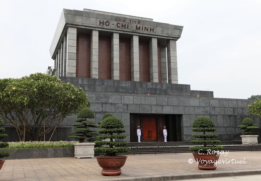 Hanoi mausolee Ho Chi Minh VNM 6 11 17 5