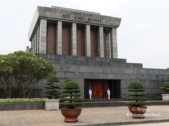 Hanoi mausolee Ho Chi Minh VNM 6 11 17 5