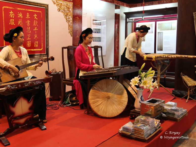 Hanoi temple de la litterature VNM 6 11 17 49