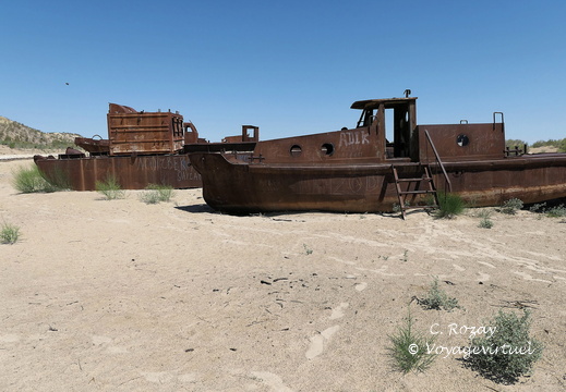 Muynaq Aral sea memorial 25