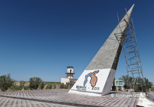Muynaq Aral sea memorial 05