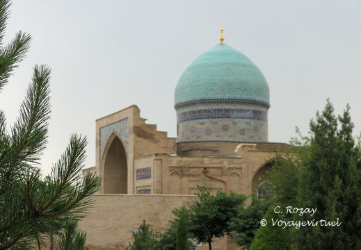 Tashkent Hazrat Imam Ensemble 09