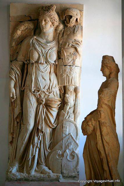 Musée national de Carthage, bas relief de la Victoire (IIe siècle ap. J.-C.) - Tunisie