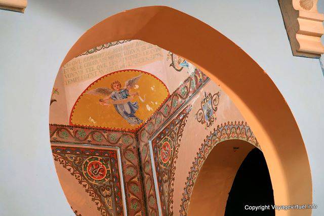 Zoom sur ange dans un angle, cathédrale Saint Louis, Carthage - Tunisie