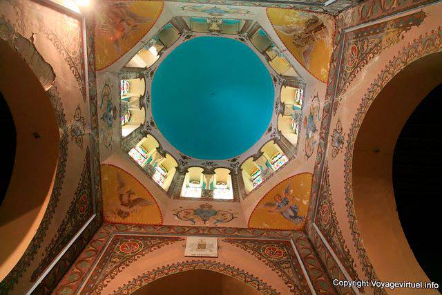 Carthage, cathédrale Saint Louis, grande coupole à la croisée du transept - Tunisie