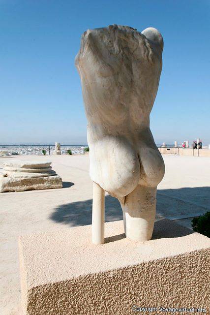 Carthage, site archéologique, postérieur pour la postérité, statue en marbre blanc - Tunisie