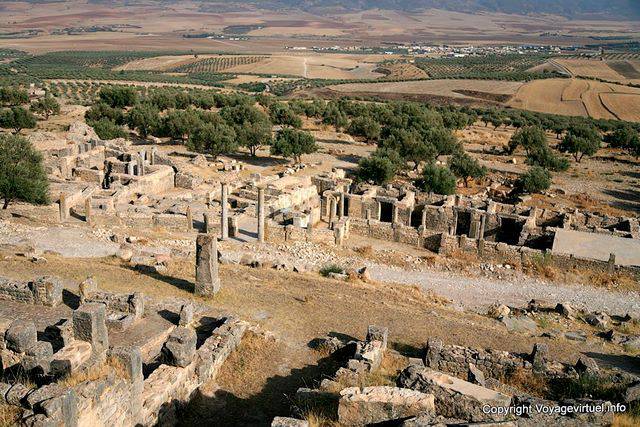 Dougga, panorama sur les maisons du Trifolium - Tunisie