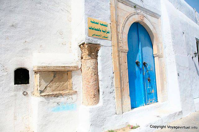 Hammamet, incrustation de colonne antique dans la médina - Tunisie