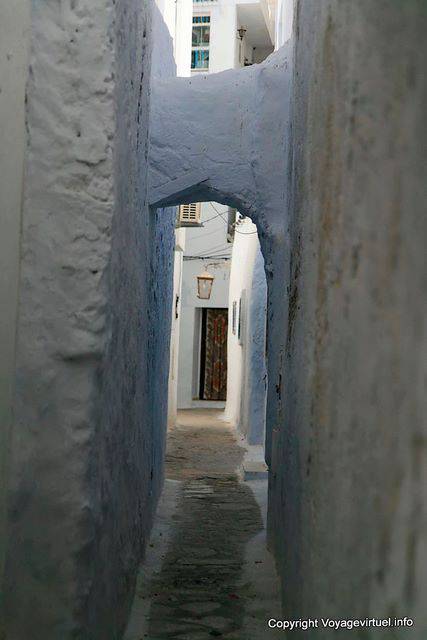 Hammamet, une ruelle étroite de la médina - Tunisie