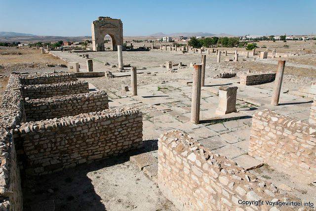 Maktar, Forum, panorama général depuis le temple d'Hathor Miskar - Tunisie