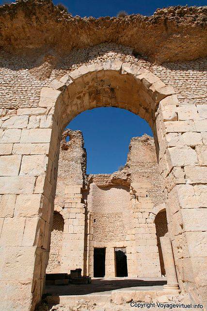 Makthar, Grands Thermes du Sud, le frigidarium - Tunisie