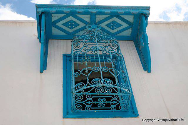 Sidi Bou Said, Ferronnerie d'Art et auvent - Tunisie