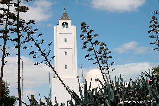 Sidi Bou Said, minaret de mosquée - Tunisie