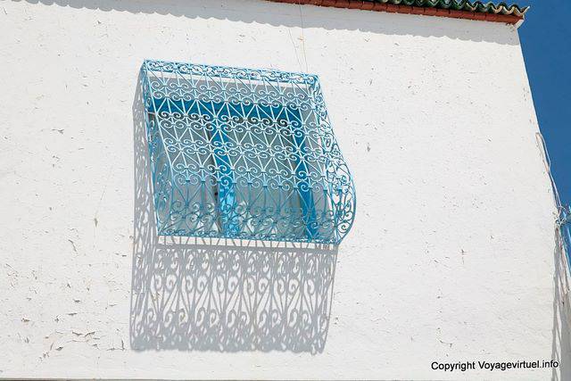 Sidi Bou Said, ombre d'ouvrage de fer - Tunisie