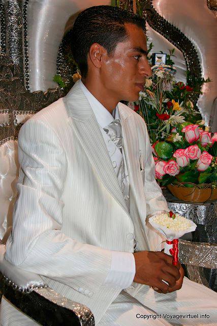 le marié au bouquet de jasmin, mariage à Teboursouk - Tunisie