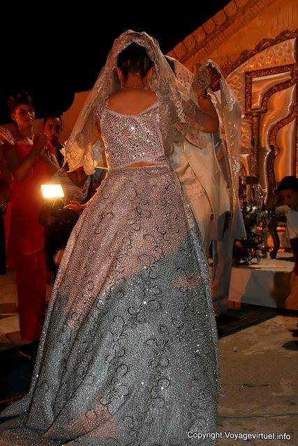 La robe de la mariée vue de dos, mariage à Teboursouk - Tunisie