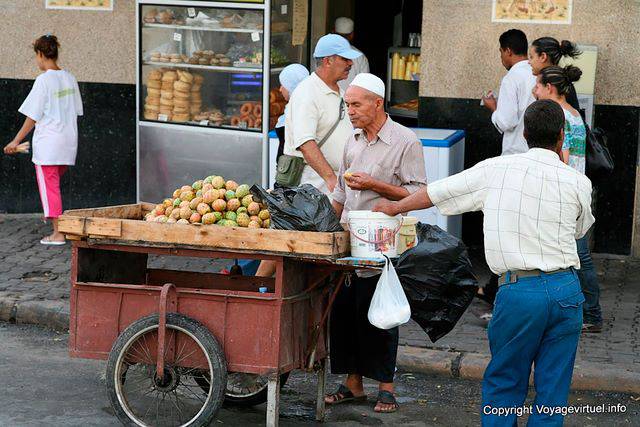 Tunis, étal de figues de barbarie - Tunisie