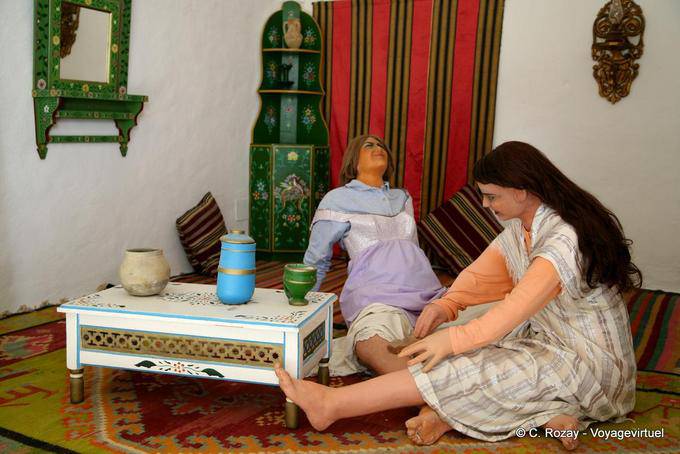 Epilation des jambes à l'eau sucrée Guellala, Djerba - Tunisie