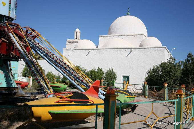 Manège et Mosquée Jemaa el Ghorba Houmt souk - Tunisie